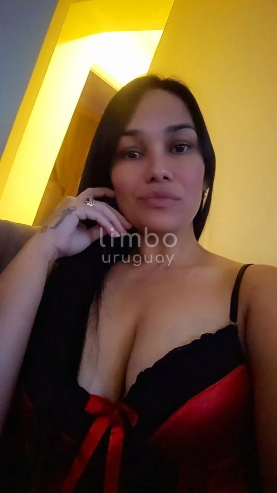 Foto de Victoria, escort en La comercial, Montevideo