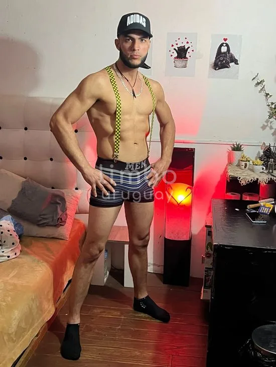 Foto de Chico dotado, escort en Centro, Montevideo