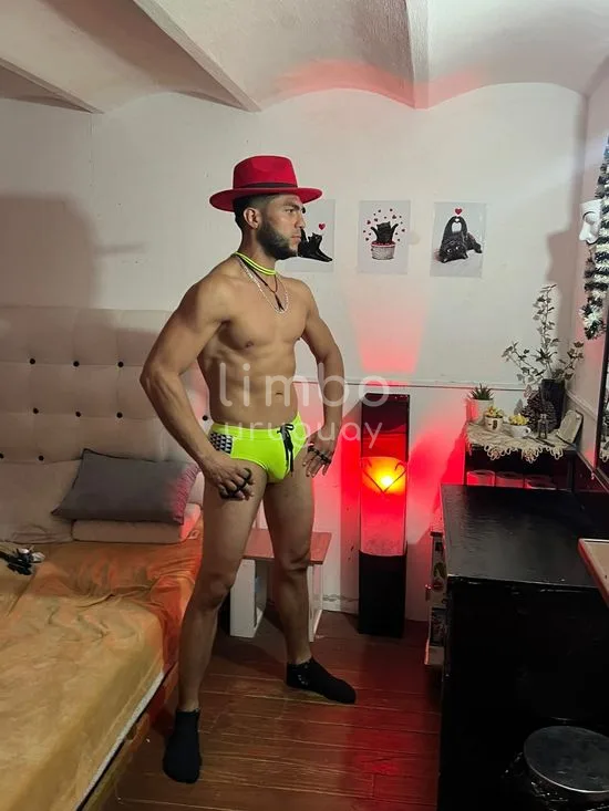 Foto de Chico dotado, escort en Centro, Montevideo
