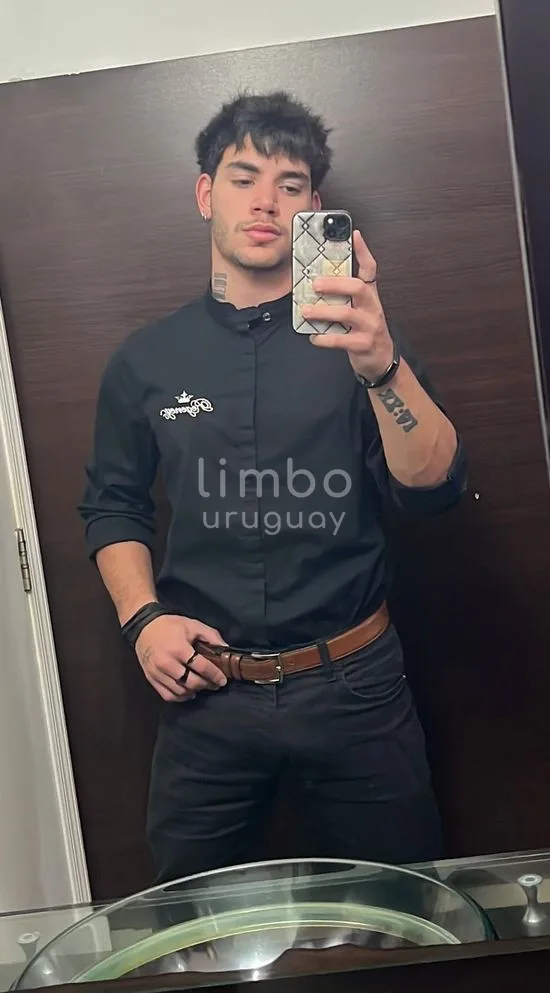 Foto de Lobo Semi-Domesticado, escort en Montevideo