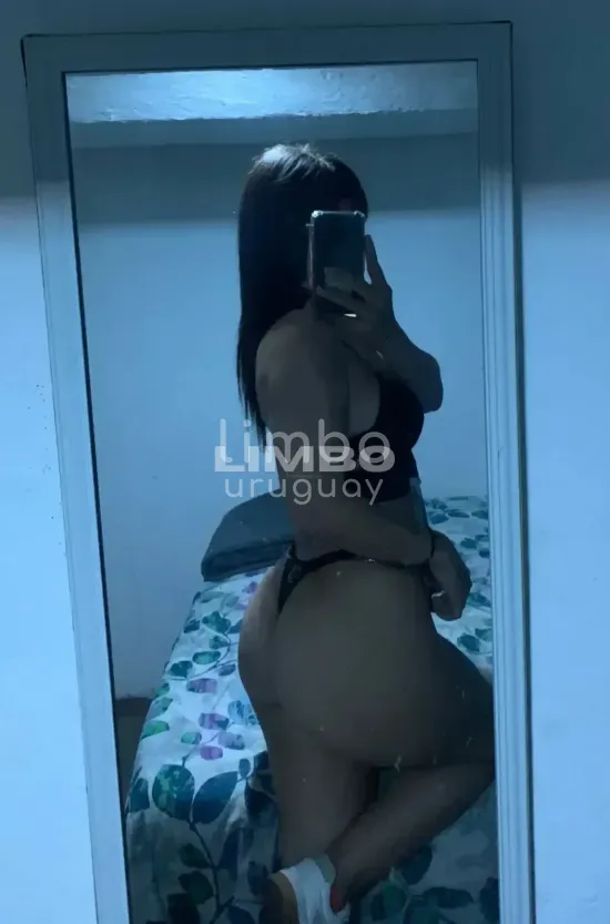 Foto de Zoe, escort en Palacio legislativo, Montevideo