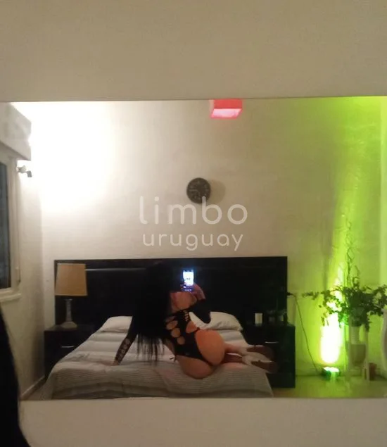 Foto de Emma, escort en Palacio legislativo, Montevideo